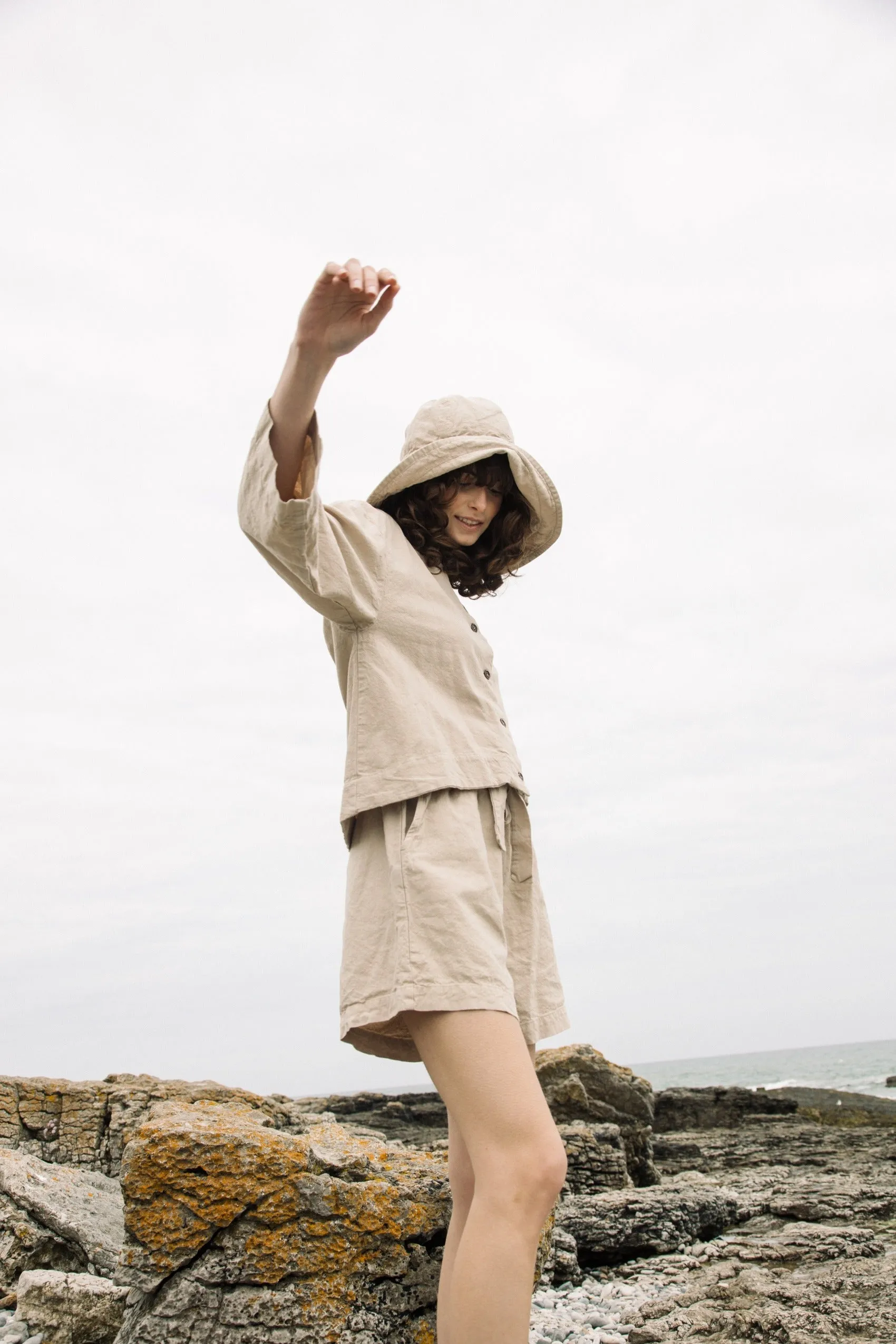 Calder Cotton Linen Shirt in Sand