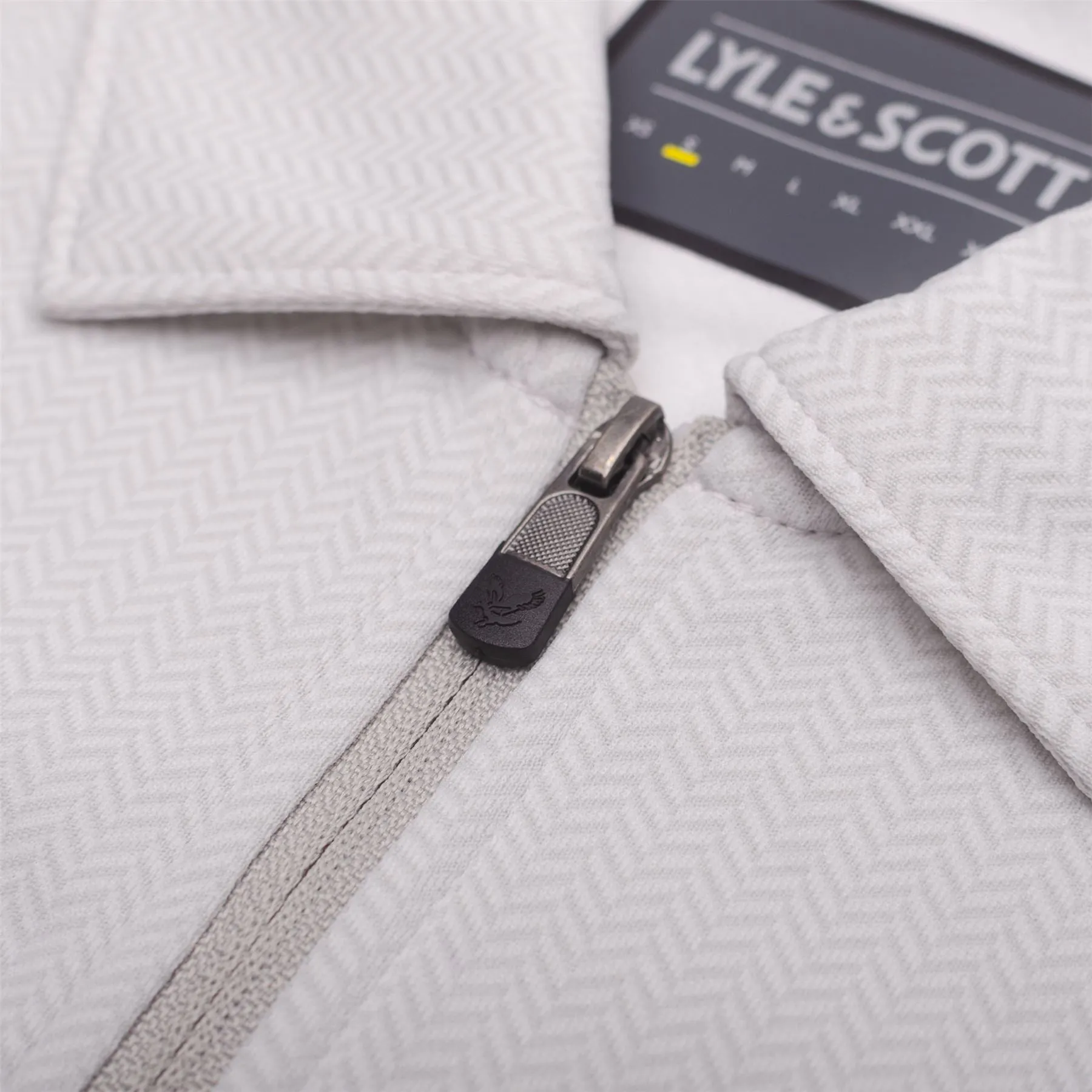 Chevron Zip Polo Pebble/White - SS23