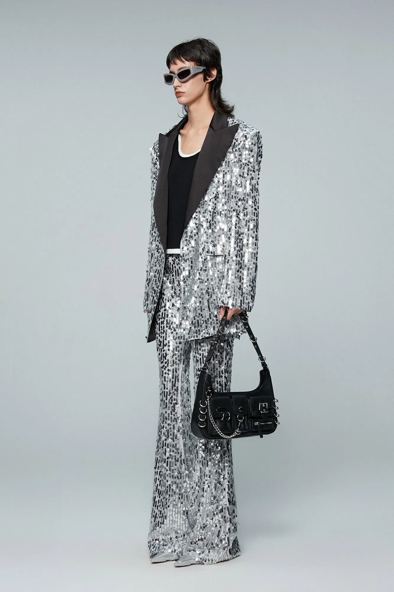 Contrast collar sequin suit