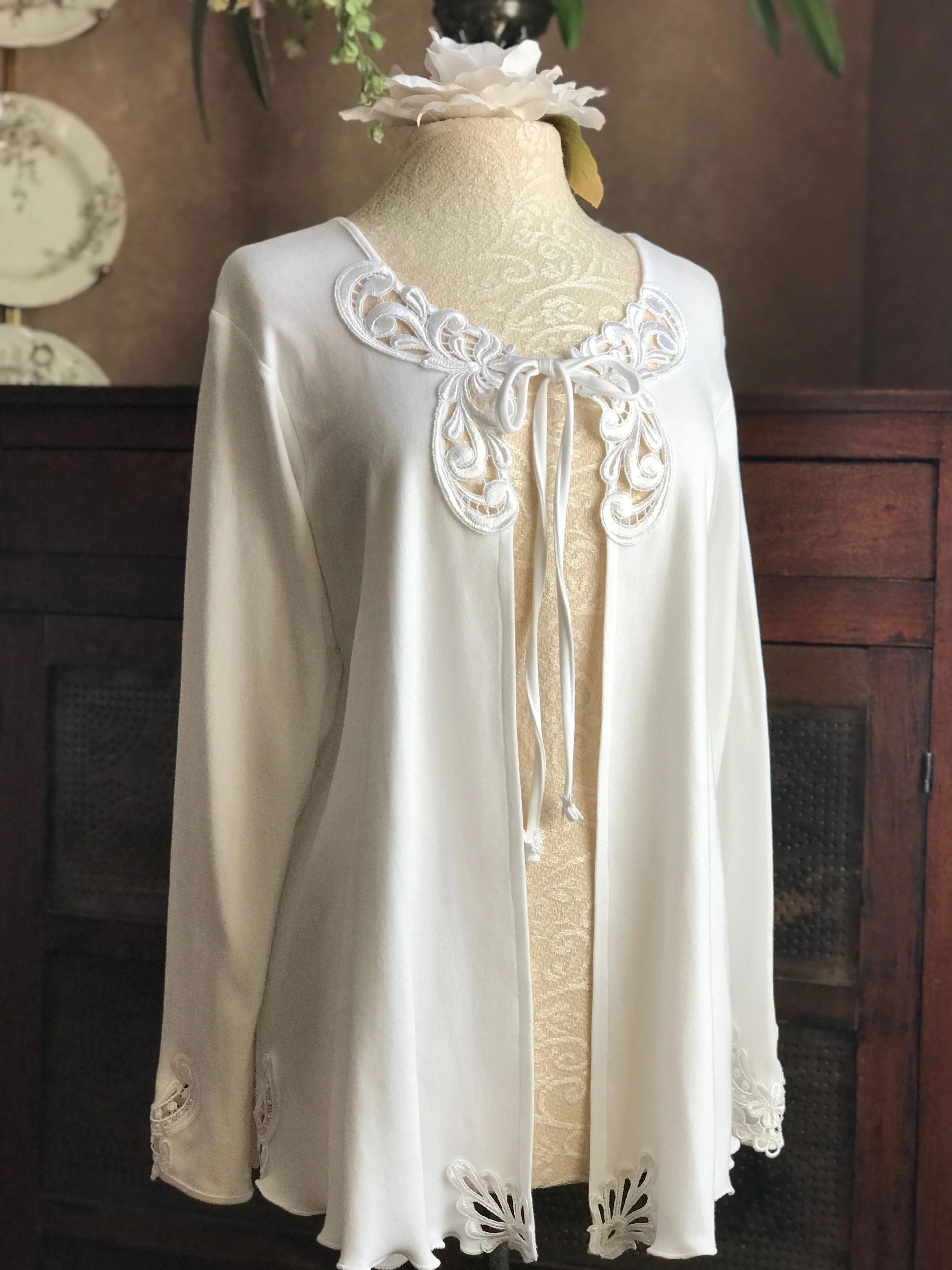 Long Sleeve Bed Jacket Venise Lace